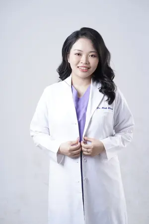 Bác sĩ Minh Hằng